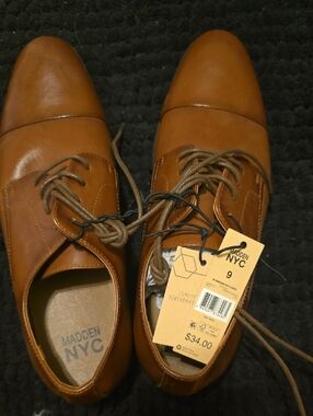 Madden NYC Men’s Tan Lace-Up Dress Shoes